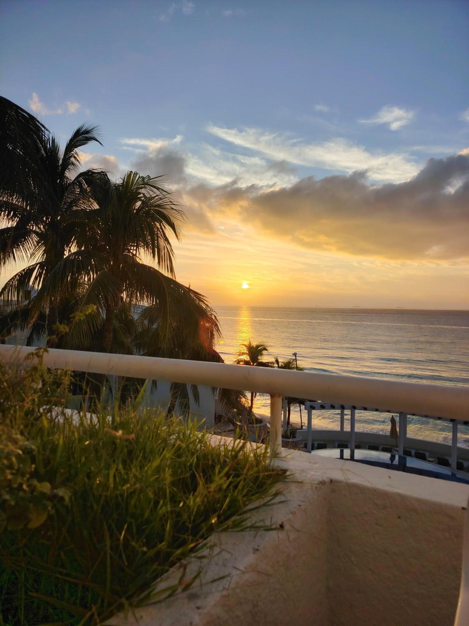 Sunset Fishermen Beach & Spa Resort Playa del Carmen Exterior photo